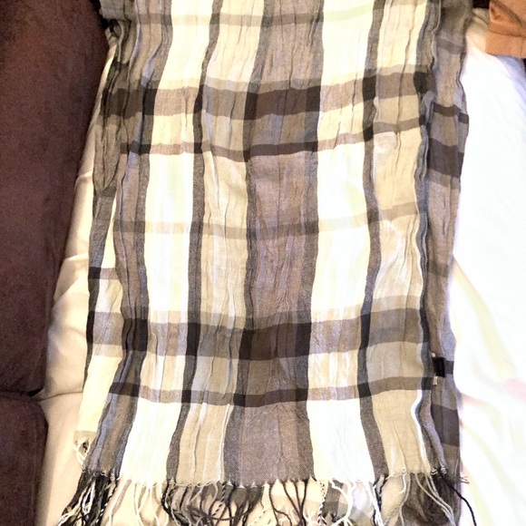 SALE 2for$15 Two Long Rectangle Scarves. Paisley and Plaid. Like New.​ - Picture 3 of 3
